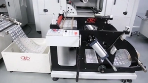 Roll-to-Sheet Cutter